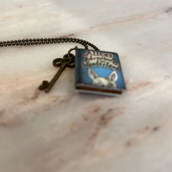 Alice in Wonderland book bronze link‎ chain necklace - Picture 7 of 8